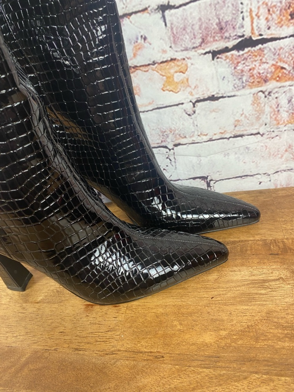 Steve Madden Black Croc-Embossed Faux Leather High Heel Knee-High Boots Sz 7.5 - Picture 6 of 15